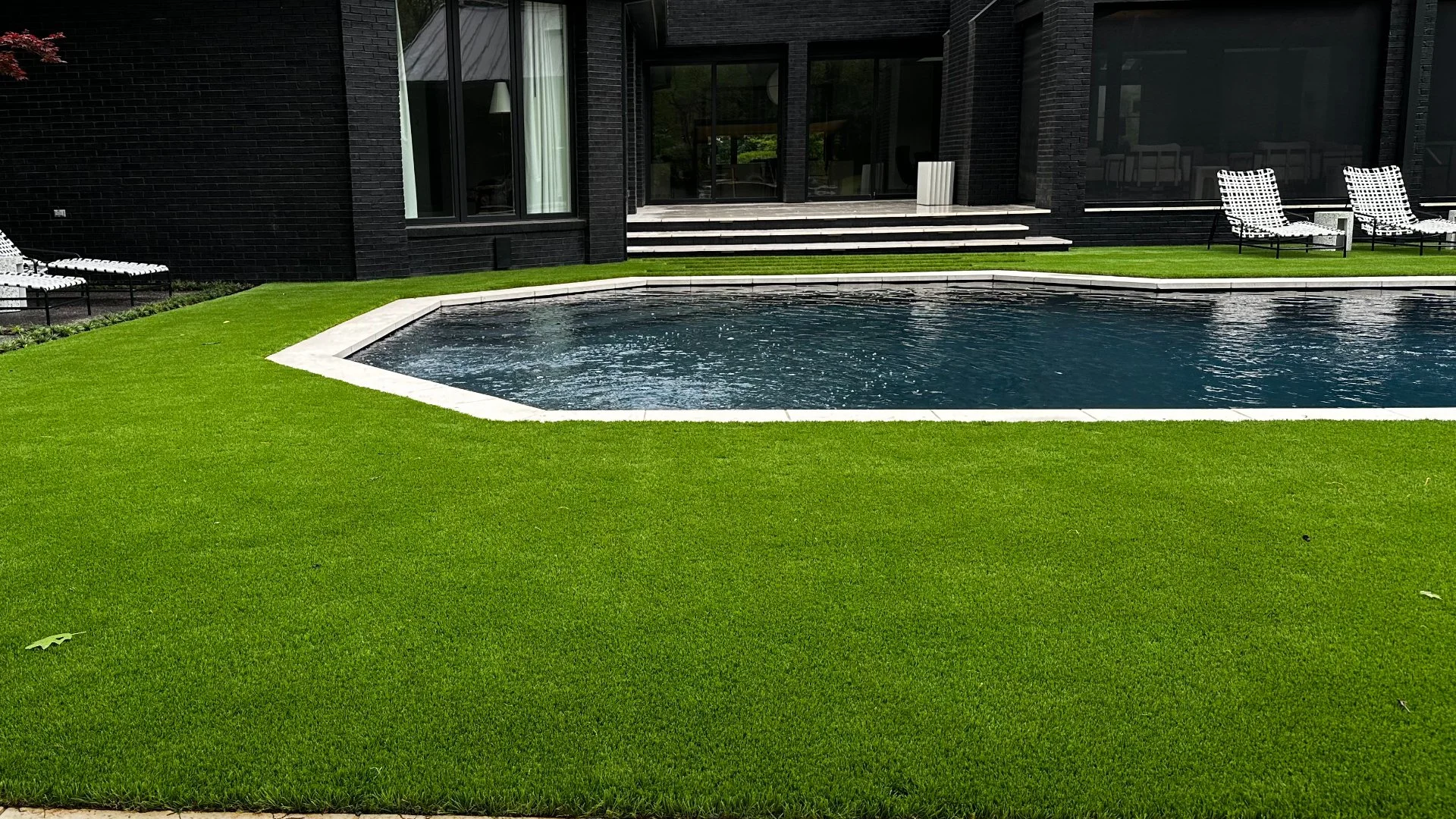 Is Artificial Turf a Long-Lasting Lawn Option?